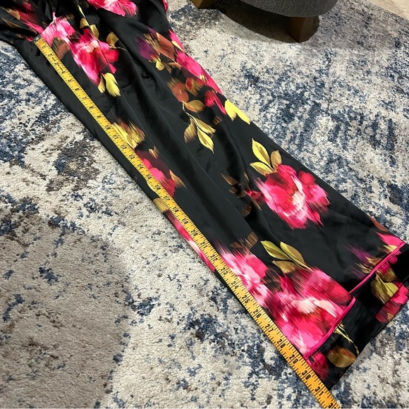 Torrid Blair Floral Wide Leg Satin High Rise Pants Size 6T - Picture 9 of 10